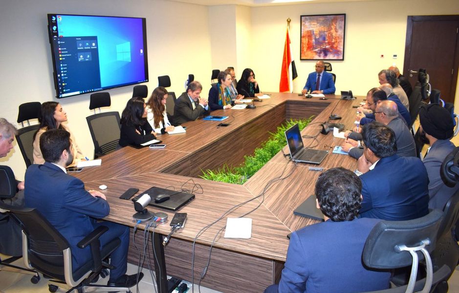 وزير الإسكان يتابع موقف تنفيذ محطات التحلية ومشروعات إحلال وتجديد شبكات المياه